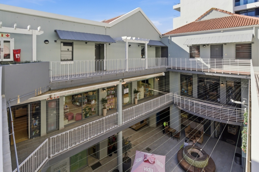 1 Bedroom Property for Sale in Sea Point Western Cape